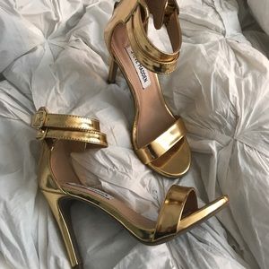 Steve Madden gold heels!